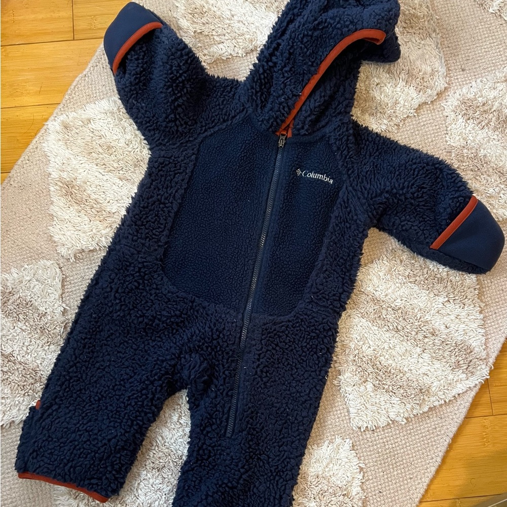 Columbia snowsuit 3-6 months